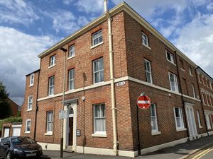 Photo 1- click for photo gallery